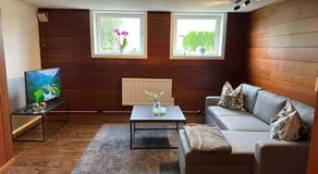 Nyoppusset og romslig leilighet med 6 soveplasser i et familievennlig område - Image 3