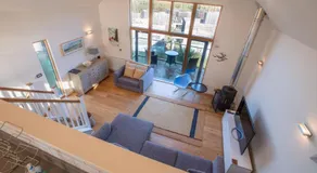 House 10 - Image 4