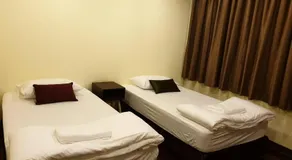 Papermoon Guesthouse - Image 5