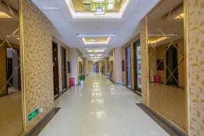Zhao Ri International Hotel - Image 5