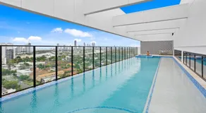 Luxury 2-Bedroom Apartment - Tryp Hotel - Image 3
