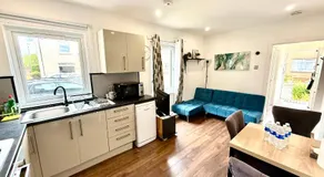 South Gyle House - SuperFast WiFi and Free Parking - 7 minutes from Edinburgh Airport - Image 3