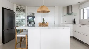 Sunshine Retreat offers Ocean Views and style - Image 4