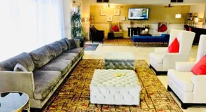 Beach, Boat, and shopping -- Studio Apartment - Image 4