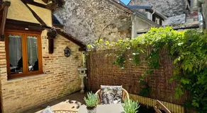 Maison en plein coeur de la cité médiévale de Moret-sur-Loing avec jardin ! - Image 3