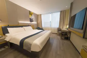 Home Inn Selected Qingdao Development Zone Golden Beach Tianmushan Metro Station - Image 2