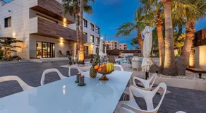 [Lusso e relax] con piscina a 2 minuti dal mare - Image 4