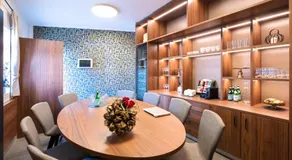 Aston‘s Hotel - Image 3