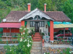 DEVASHOLA HOMESTAY - Image 1