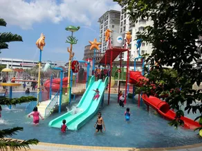 Jacuzzi II FREE WATERPARK Resort @ Bayu Melaka - Image 3