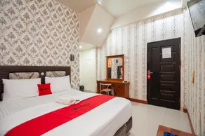 RedDoorz Syariah at Bumi Siliwangi Residence Padang - Image 3
