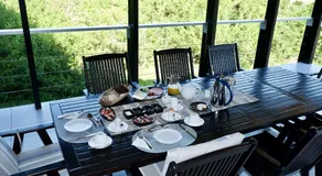 Normarie's Guesthouse - Image 4