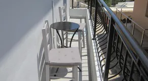 Fig Leaf House - Image 4