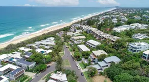 Unit 9 Andari Fantastic Holiday Apartment in Sunshine Beach Stunning Views Opposite Beach Access - Image 4