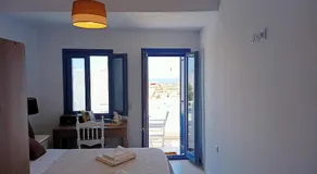 Amphitrite's Haven - Cycladic House in Marpissa, Paros - Image 2