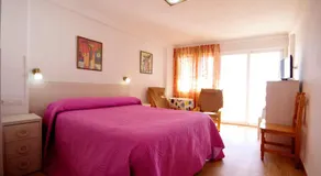 Apartamentos Los Pinos - Image 2