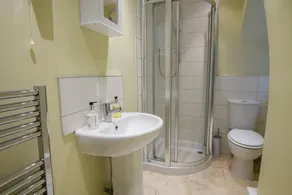 The Admirals House - Central Bath & Free Parking - Image 3