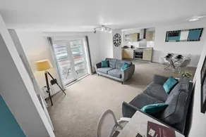 The Pinnacle by Cotels - CENTRAL LOCATION, PARKING, FIBRE WIFI, SMART TV, FULLY EQUIPPED KITCHEN - Image 5