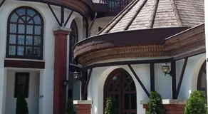 Karikas Hotel - Image 4