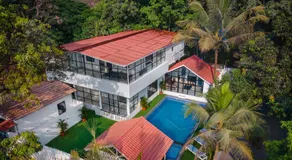 EKOSTAY - White Oak Villa - Image 3