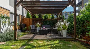 Apartament Konduktorska z Parkingiem i Ogródkiem - w spokojnej dzielnicy by Noclegi Renters - Image 3