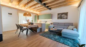 Divigna Hospitality - Prestige Vineyards Maison - Image 2