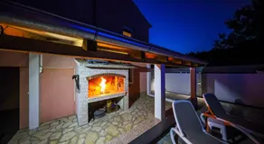 ANAI Serenity apartment , private heated pool and Hot Tub - Image 5