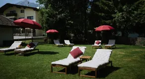 Double room, separate toilet and shower/bathtub, facing the garden - Image 5