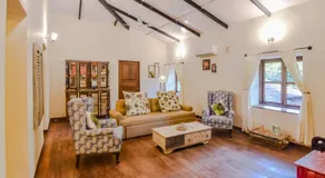 EKOSTAY Gold - Oasis Villa - Image 3