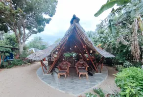 The Clara Beach and Guest House - Image 2