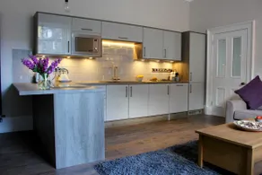 Kirk View Apartment - Image 3