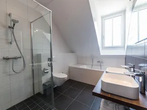 Sauna, jardin et piscine intérieure - Image 4