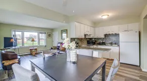 Cozy Couples Escape in Homewood: Pets Welcome! - Image 5
