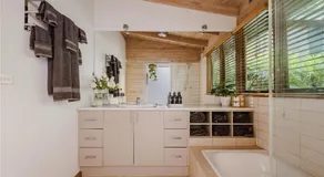 Modern Seednest Treehouse, Forest & Mountain View - Image 3