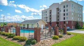 Riverfront Condo Sleeps 4 Jetted Tub Balcony Pool - Image 5