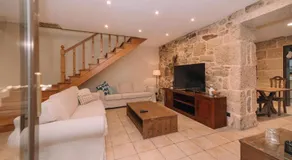 Acogedora en entorno rural by CABANA Rentals - Image 2