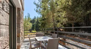 Sunny Rock Apartments - Image 5
