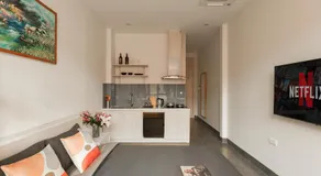 HoLo Ba Dinh Hanoi - Serviced HomeStay - Image 3