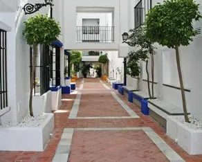 Renovated apartment in Jardines del Puerto - Image 1