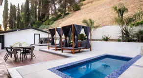 2-Story Sanctuary - Spacious Hot Tub - Billiards - Image 5