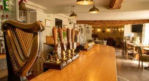 The Red Lion Arlingham - Image 2