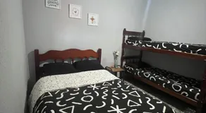 Residencial Casas 1 e 2 quartos Tv Ar Estacionamento Wifi Próximo ao Centro e Paraguai - Image 2