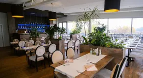 Hotel Crystal Light - Image 4
