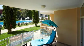 Luxury First Line apartment with pool and sea view in complex Oazis - Image 4