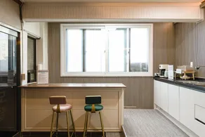 Romance Hotel - Image 2