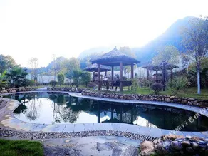Hongfeng Holiday Hotel - Image 3