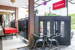 RedDoorz Plus near Isola UPI - Image 3