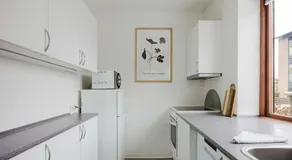 Expat Stay Stylish Long Term Flat - Image 5
