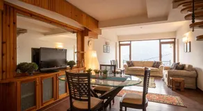 Lake View 2BHK close to Mall Road l Bay Breeze - Image 2