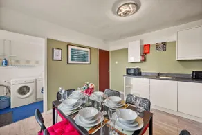 3 bed House in Maidstone Town Centre with parking - Image 3